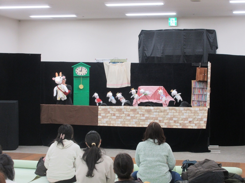 人形劇『おおかみと７ひきの子やぎ』がありました！