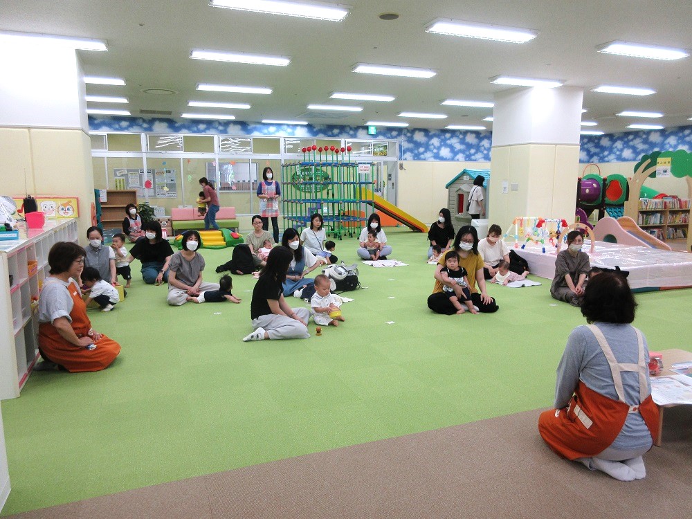 ６月の子育てサロンがありました♬