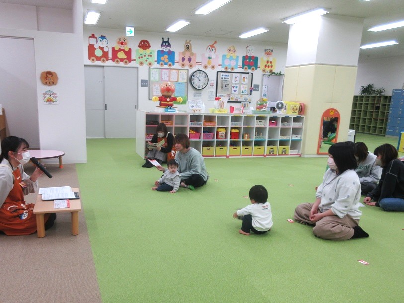 １月の子育てサロンがありました！