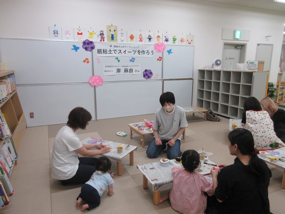 紙粘土でアイスクリームメモスタンドを作りました♬