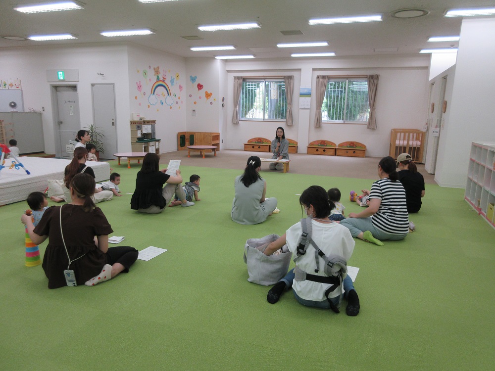 ８月の子育てサロンがありました！