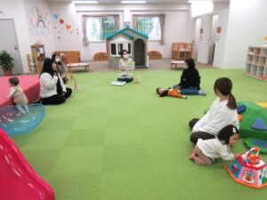 １２月の赤ちゃん交流会がありました♬