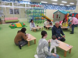 ３月の子育てサロンがありました♬