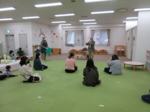 ４月の子育てサロンがありました！