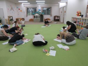 ８月赤ちゃん交流会「ベビーマッサージ」がありました♬
